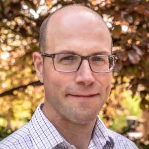Headshot of Justin Wadland 