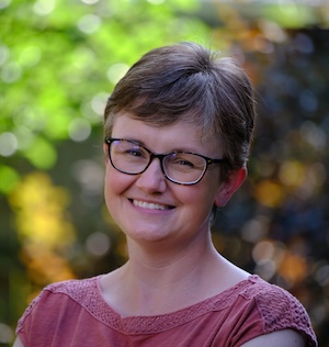 Headshot of Professor Suzanne Wagner